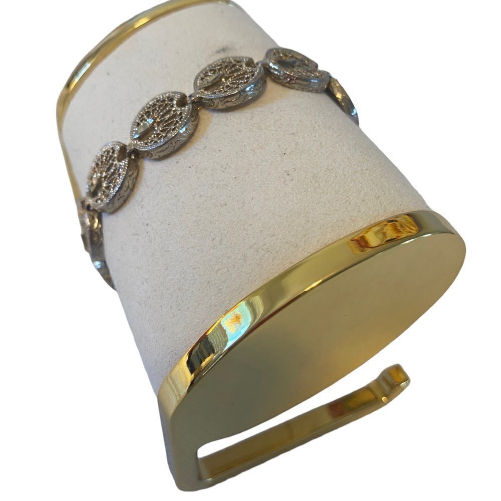 Delicate Looking Vintagelaceinspiredjeweledbracel… - image 2